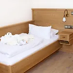 בית הארחה Haus Vierjahreszeiten בודנמאיס