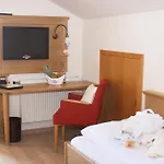 Haus Vierjahreszeiten בודנמאיס