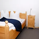 Haus Vierjahreszeiten 3* בודנמאיס