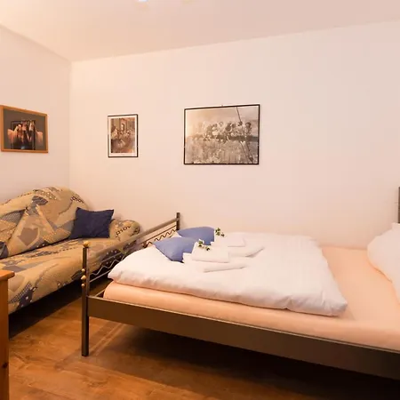 Haus Vierjahreszeiten 게스트하우스 3*