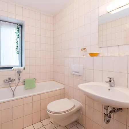 Haus Vierjahreszeiten 게스트하우스 3*