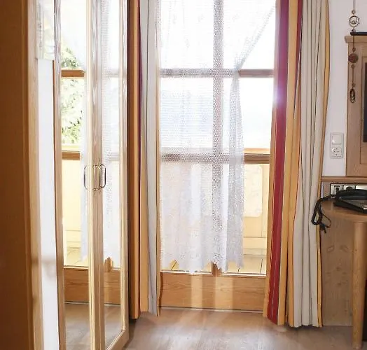 Pensjonat Haus Vierjahreszeiten 3*
